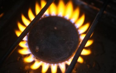 Газова конфорка вся в жиру?: прості засоби повернуть ідеальну чистоту - без дорогої хімії