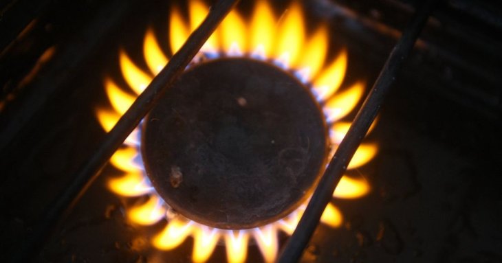 Газова конфорка вся в жиру?: прості засоби повернуть ідеальну чистоту - без дорогої хімії