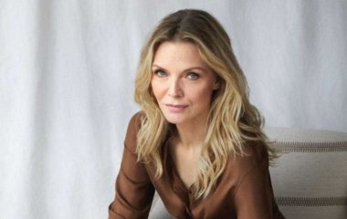 Ни грамма косметики: 65-летнюю Мишель Пфайффер не узнать без макияжа