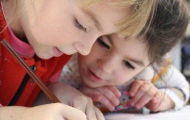 Результати опитування шокують: 60% дітей йдуть до школи у підгузках