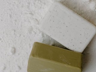 Навіщо на господарському милі пишуть 72%: про цей секрет знають не всі