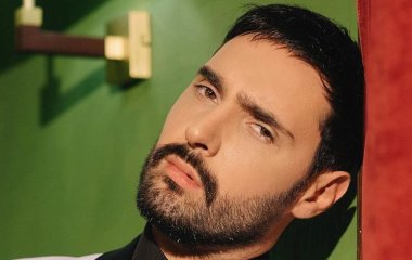 Віталій Козловський забув слова власної пісні просто під час концерту: конфуз потрапив на відео