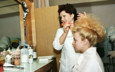 Які зачіски були найпопулярнішими в СРСР: тепер таких ніхто не робить