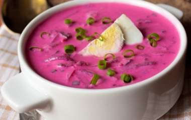 Холодник со свеклой и огурцами