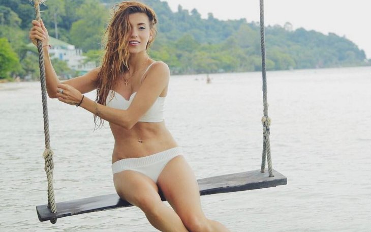 Беременная Регина Тодоренко похвасталась стройными ножками