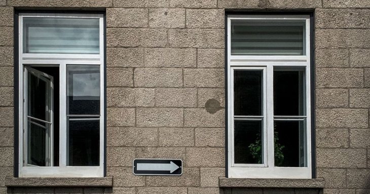 Як зменшити спеку в домі: французький метод із крейдою на вікнах, який реально працює