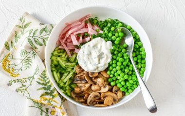 Вместо оливье: рецепт салата с жареными шампиньонами