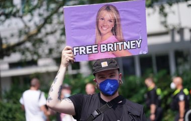 Уйдет, но оставит преемника: отец Бритни Спирс настаивает на новом опекуне для дочери