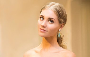 Кристина Асмус провела вечер в компании сестёр Гарика Харламова 