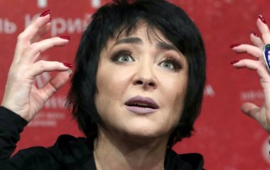 «Плевать я хотела на общественное мнение»: почему Лолита оставила больную дочь