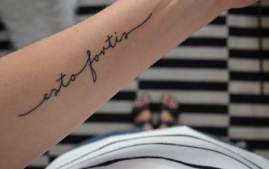 Красивые тату надписи на латыни с переводом для девушек (много фото) . Оригинальные идеи