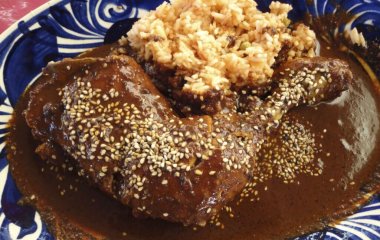 Не оставит равнодушным: рецепт куриного филе в шоколаде по-мексикански