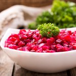 Простое и вкусное блюдо: рецепт винегрета с квашеной капустой