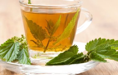 Чай із листя цієї рослини допомагає швидко знизити високий тиск: вона точно є на вашому городі