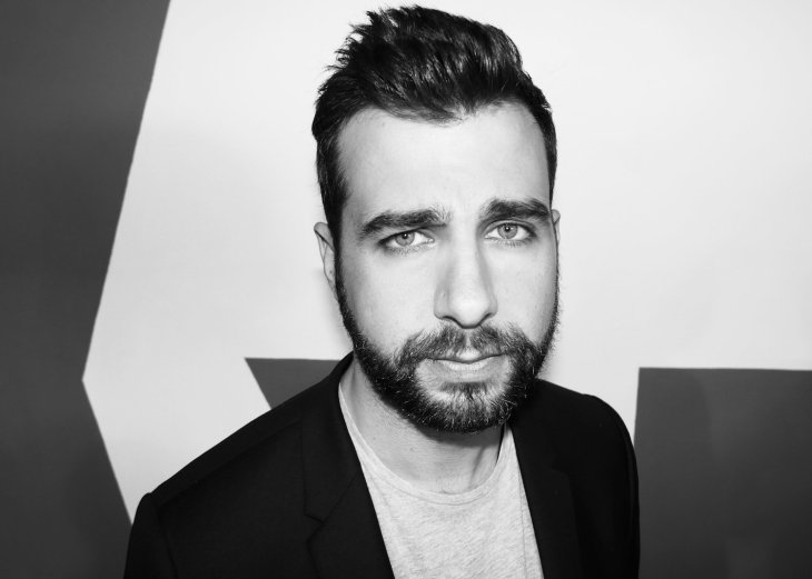 Иван Ургант поделился снимком жены и дочери