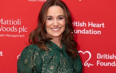 Сестра Кейт Миддлтон в прозрачном платье вышла в свет (фото)