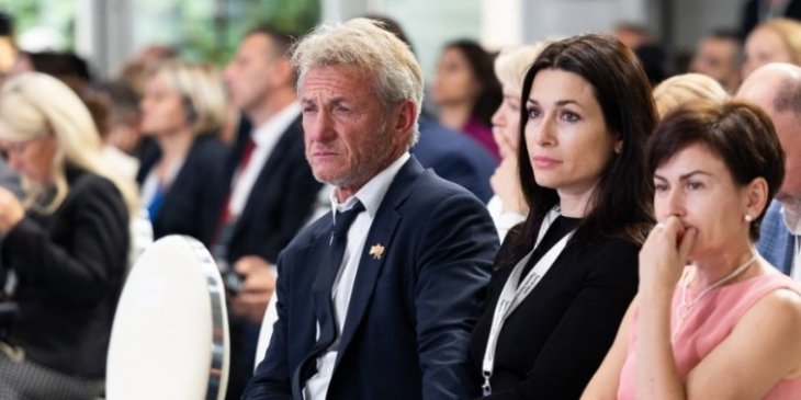 Шона Пенна заметили на свидании с его возлюбленной-украинкой (фото)