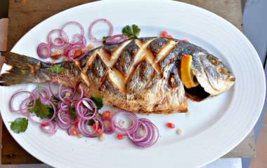 Как запечь рыбу в фольге в духовке? Рецепты блюд и правила их приготовления