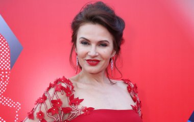 Эвелина Бледанс поделилась фотографией после бани