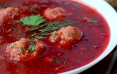 Суп томатный с фрикадельками