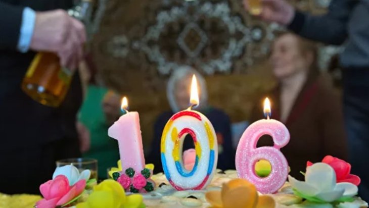 Вчені назвали п'ять ознак того, що людина проживе довго