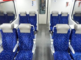 Жінку розлютила поведінка пасажира у потязі: у Мережі обговорюють, хто з них мав рацію