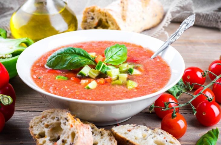 Настоящий испанский рецепт гаспачо: летний суп за 5 минут