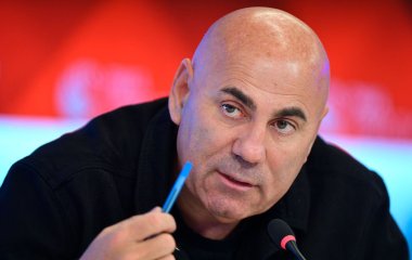 Иосифу Пригожину предложили отдать жир для новой задницы Инстасамки