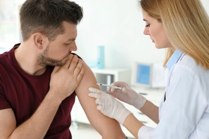 Дефіцит вітаміну В12: кому показані ін'єкції В12?