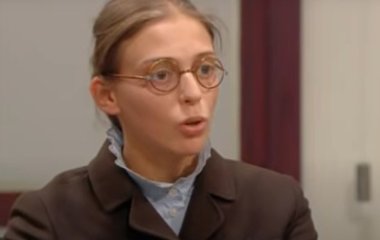 Располневшая звезда «Не родись красивой» Нелли Уварова появилась на публике