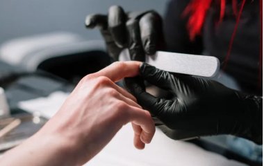 Как делают австралийский маникюр — лучшее решение для проблемной кутикулы