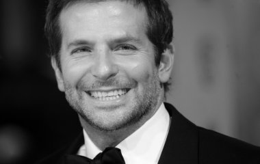 Новая избранница Брэдли Купера политик? СМИ назвали предполагаемую спутницу