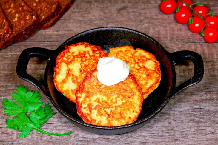 Необычный ужин из картошки и филе: готовим драники с отбивной