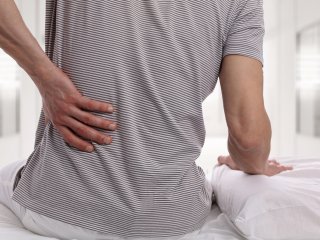 Боль в спине — симптом четырех видов рака