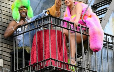 Если вы не знаете, как удивить своего партнера, устройте ему свидание на балконе, как это сделал ASAP Rocky для Рианны