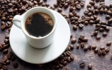 Онкологи пояснили, чому не можна пити каву відразу після приготування