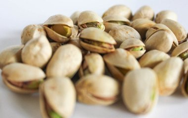 Що варто їсти для сну: 13 продуктів, які працюють краще за мелатонін