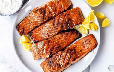 Как вкусно приготовить лосось на мангале