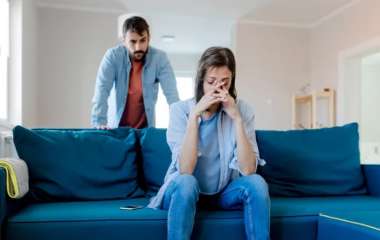 «Меня всё бесит»: как научиться не кричать на мужа и детей