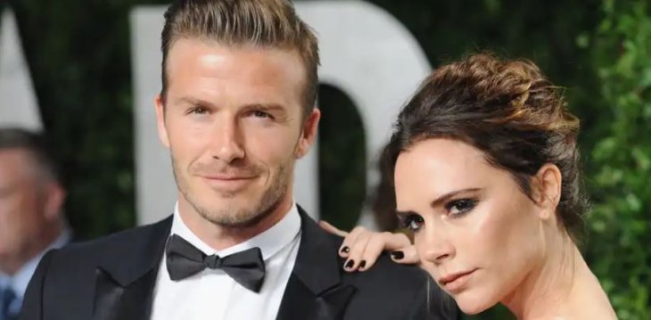 Дэвид Бекхэм залюбовал фотографии с матерью на Рождество