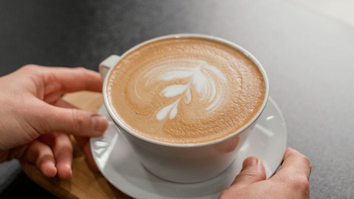 Дієтолог застерегла від передозування кофеїном. Як пити каву, щоб не нашкодити собі
