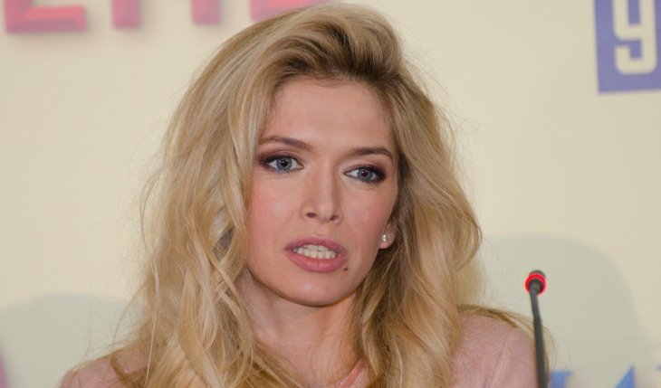 Вера Брежнева примерила образ белой птицы