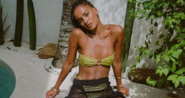 Новая девушка Венсана Касселя позирует топлесс (фото)