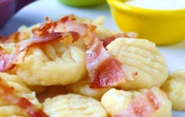 Картофельные ньокки с беконом