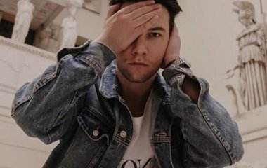 Кирилла Емельянова избил коллега