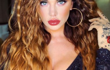 Анна Седокова растрогала сеть милым фото с маленьким сыном
