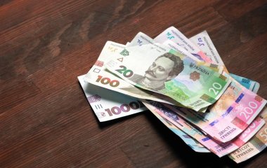 Українським водіям нагадали, що вони можуть отримати штраф за неправильне скло: кого це торкається