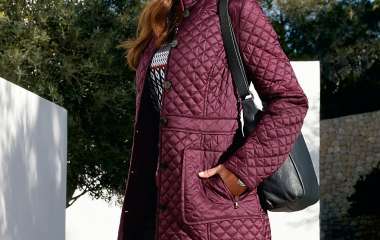 Длинное женское демисезонное пальто — для тепла комфорта в любую погоду