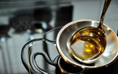 Цю олію краще уникати: експерти розповіли про найгірший варіант для приготування їжі