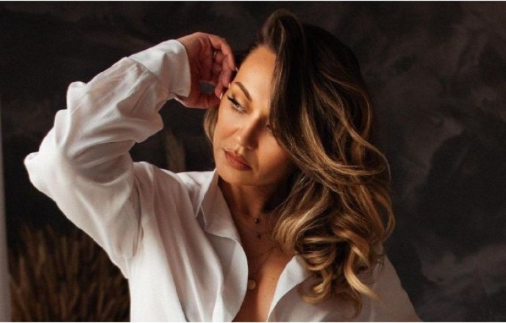 Анна Саливанчук в полупрозрачном наряде без бюстгальтера взбудоражила воображение фанов новой фотосессией